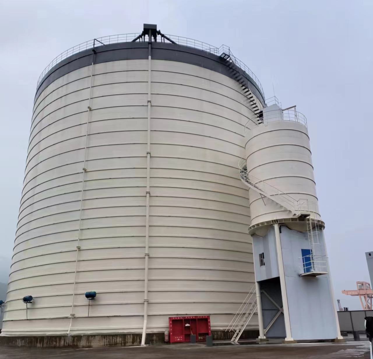 西和10万吨水泥钢板库